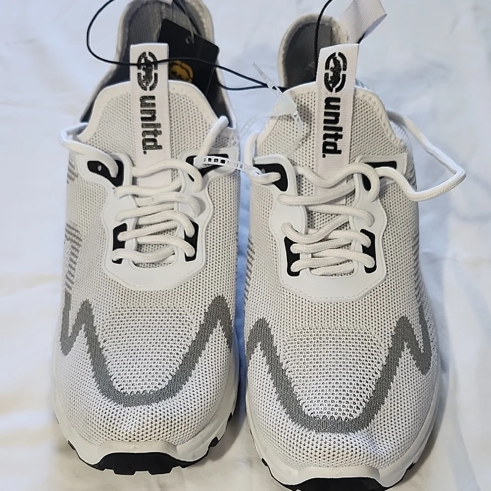 Ecko Unltd White and Gray men's knit athletic sneakers
